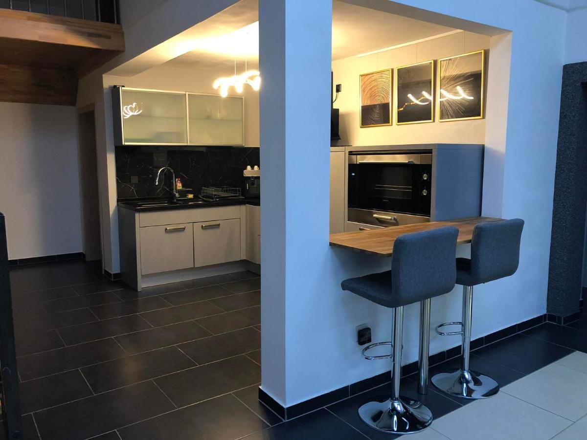 Cozy 120M² Apartment With 3 Bedrooms And 1 Home Cinema Useldange Luaran gambar